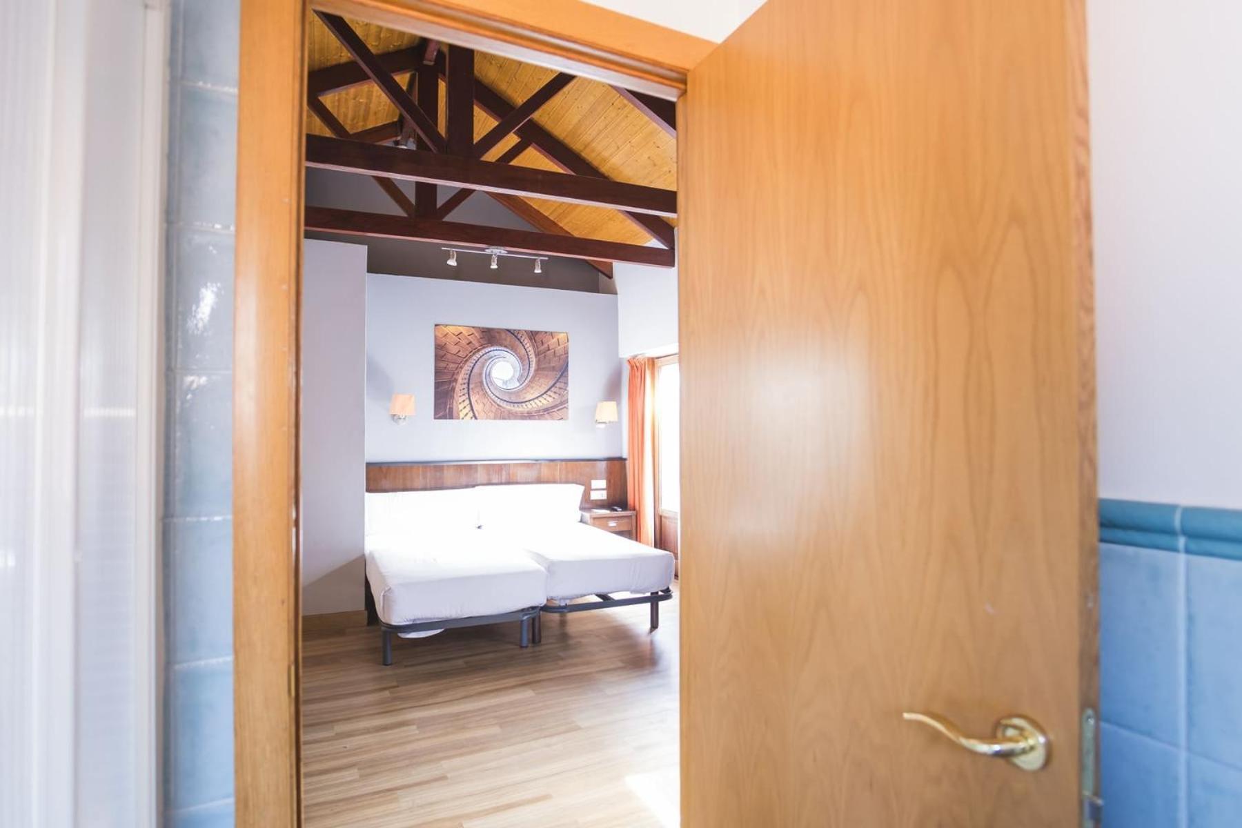Hotel Alda Algalia Сантьяго-де-Компостела Экстерьер фото