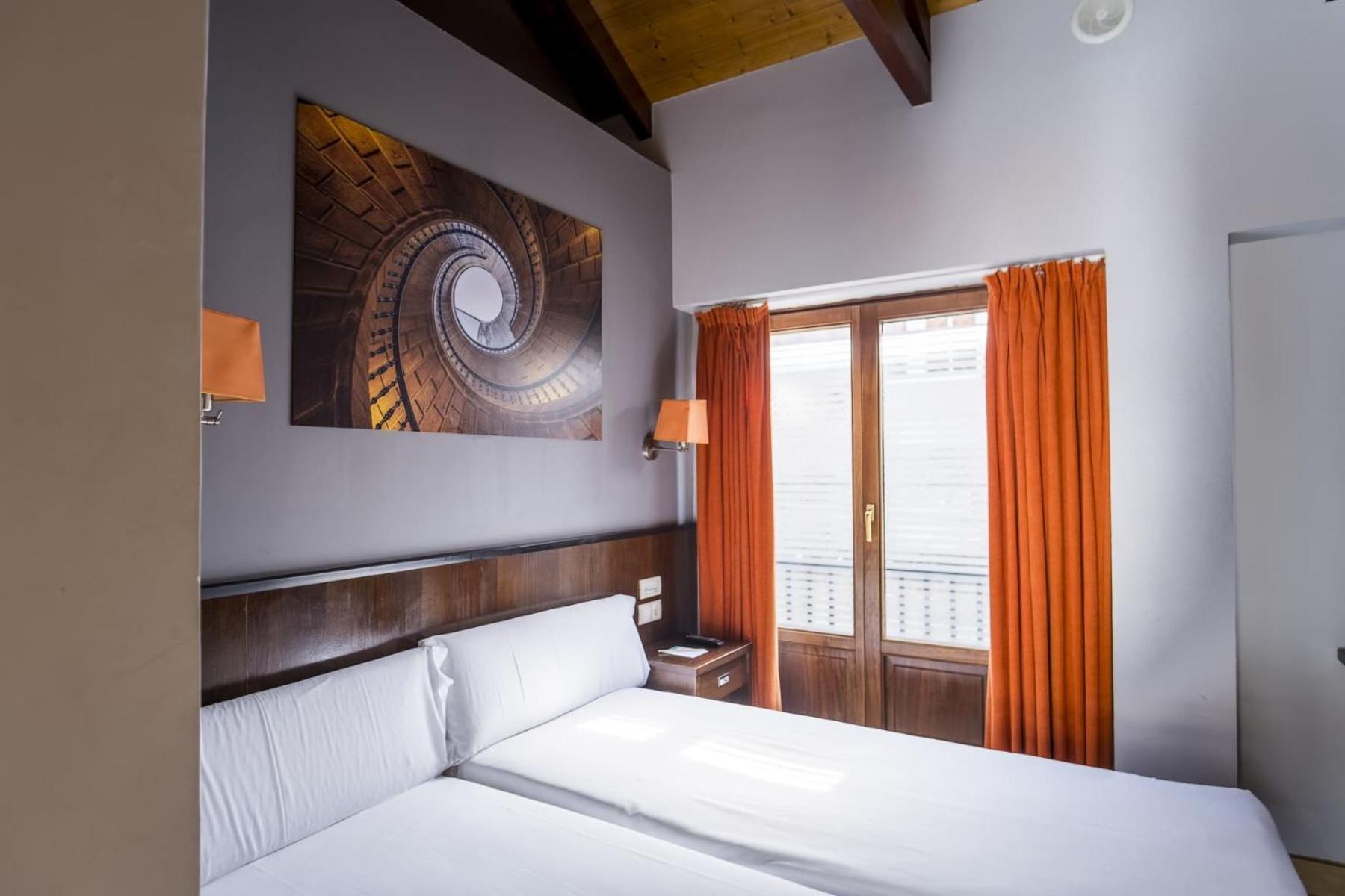 Hotel Alda Algalia Сантьяго-де-Компостела Экстерьер фото