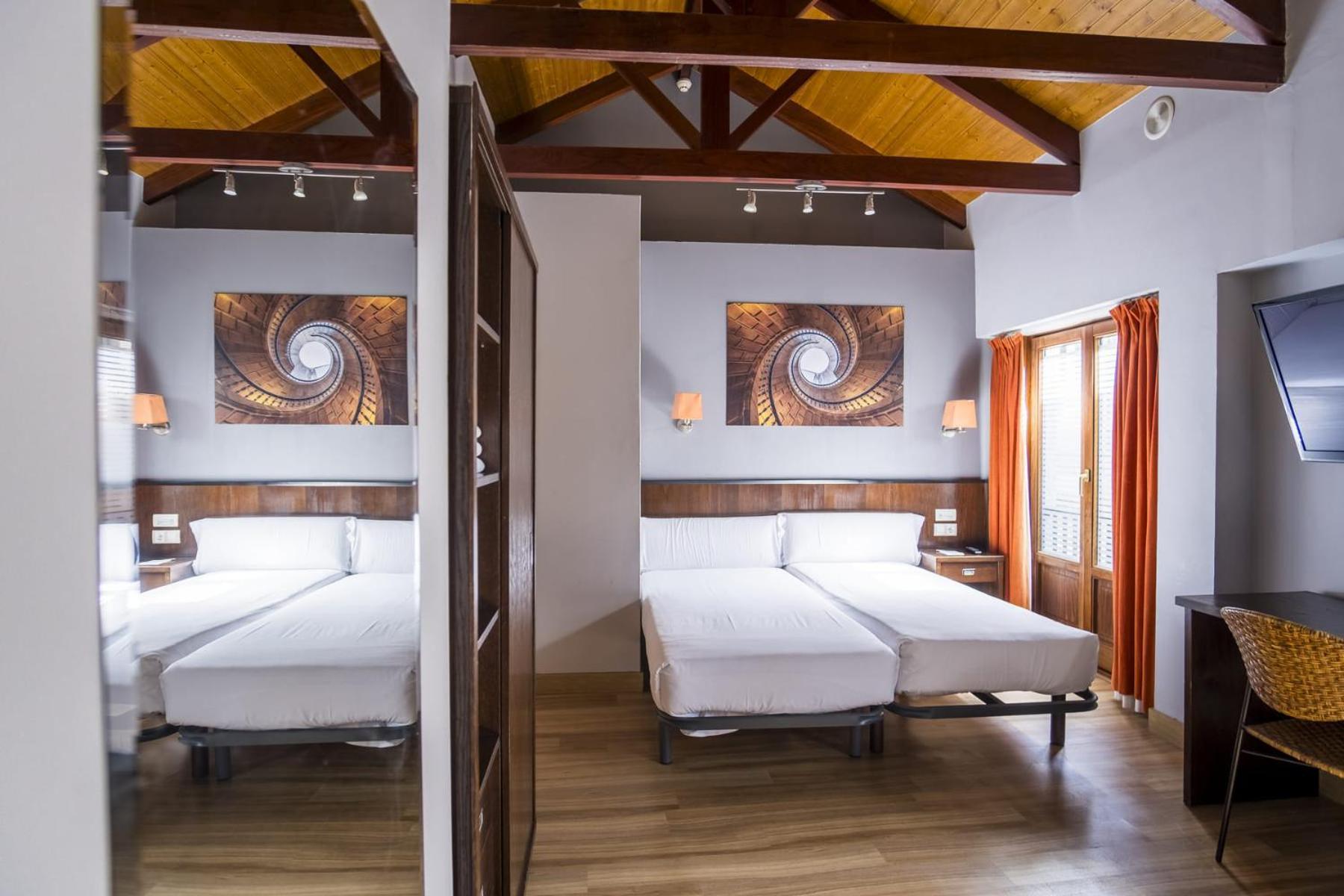 Hotel Alda Algalia Сантьяго-де-Компостела Экстерьер фото
