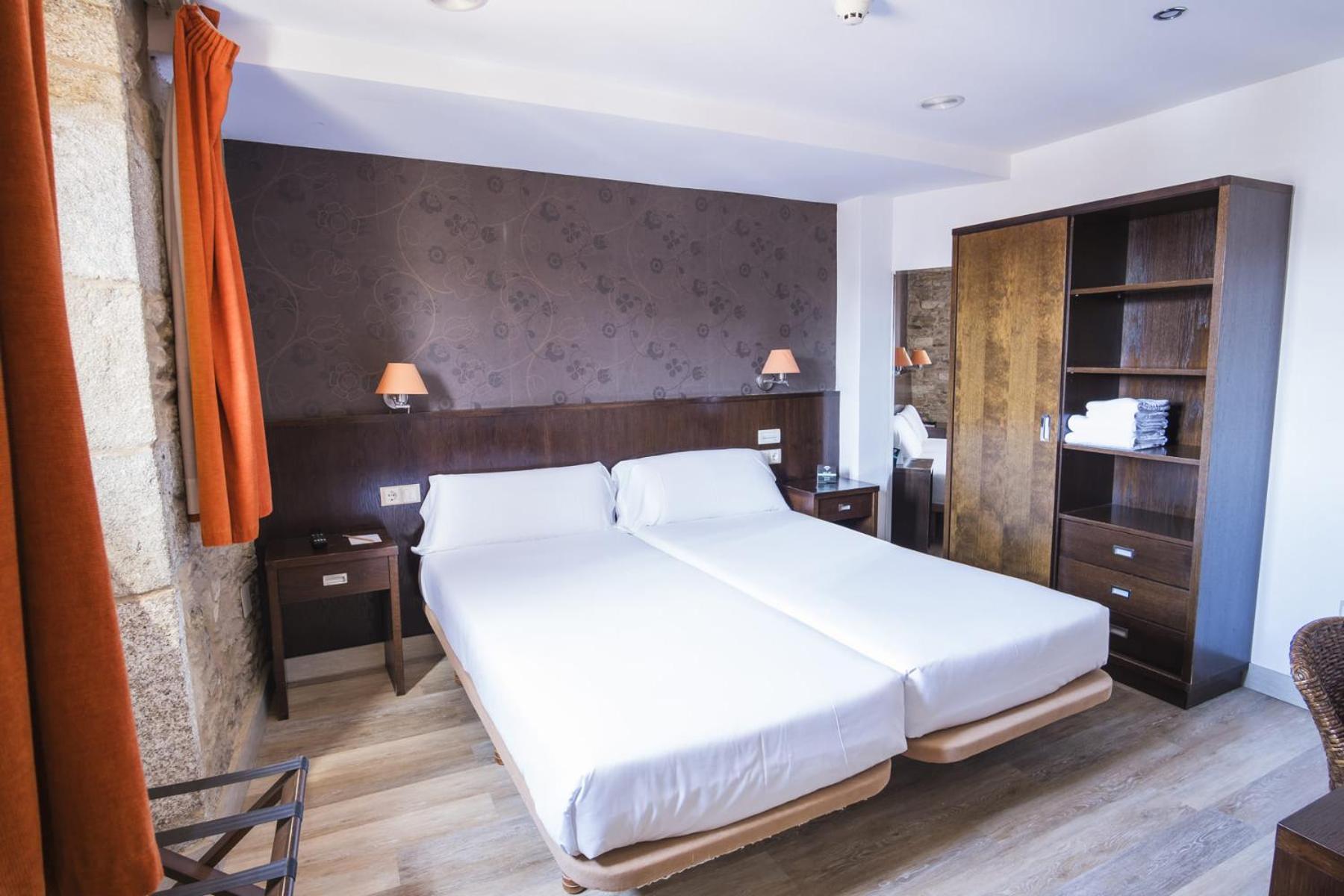 Hotel Alda Algalia Сантьяго-де-Компостела Экстерьер фото