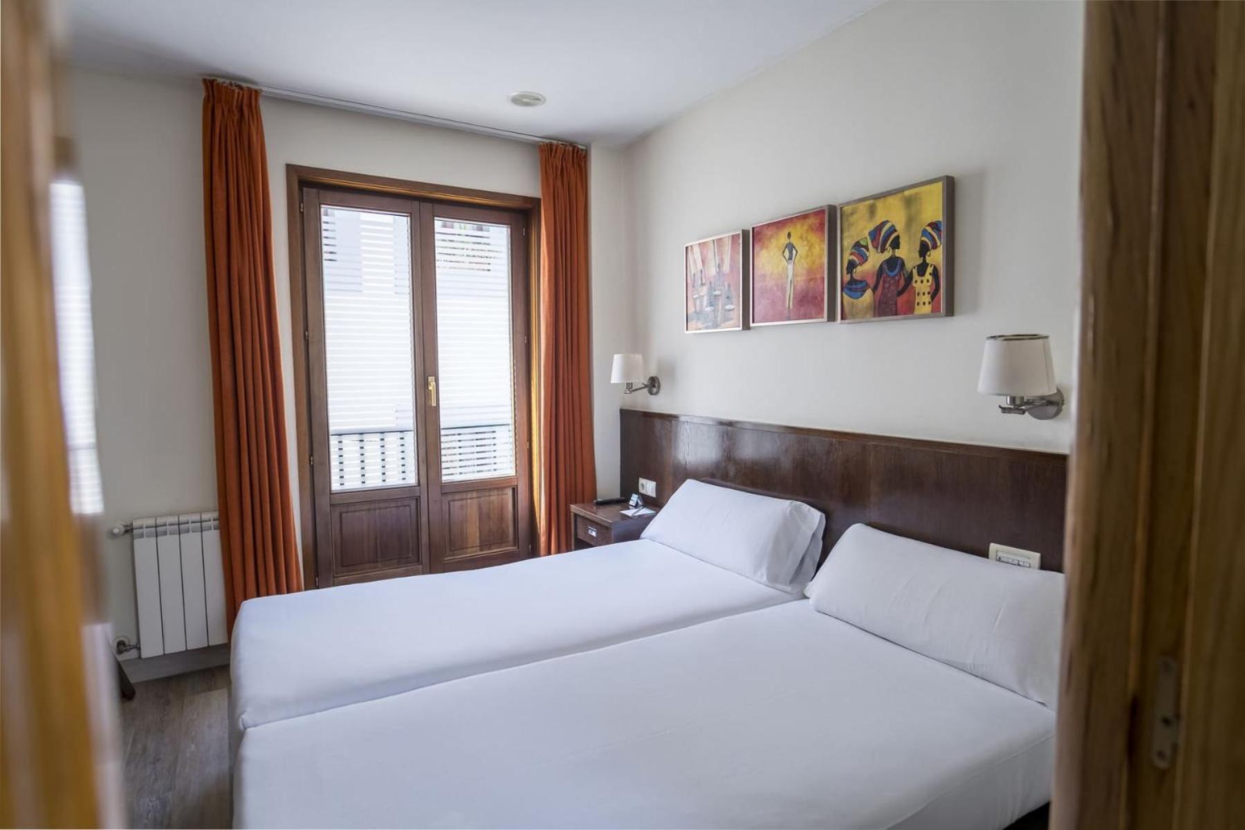 Hotel Alda Algalia Сантьяго-де-Компостела Экстерьер фото